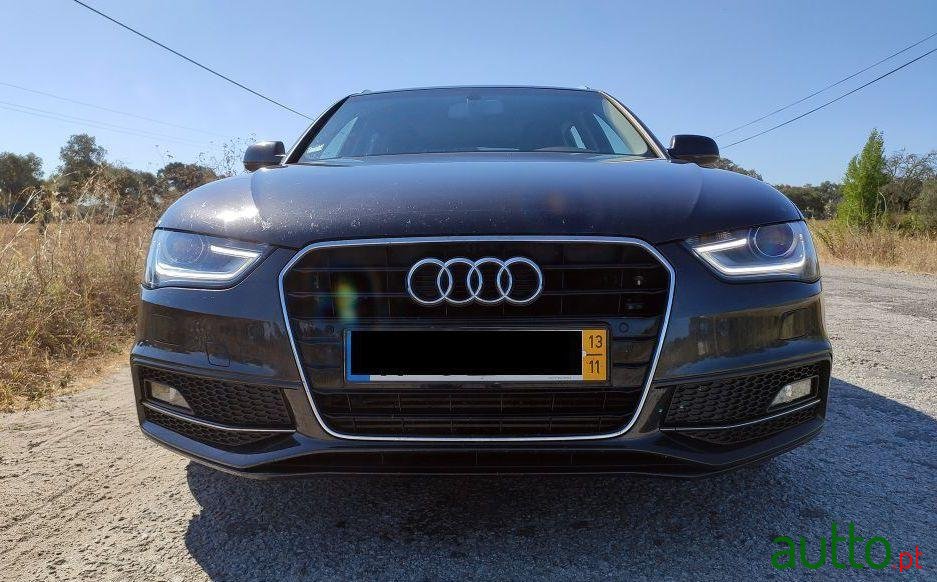 2013' Audi A4 Avant photo #2