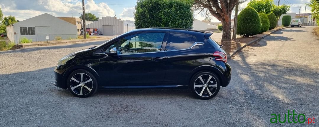 2015' Peugeot 208 photo #4