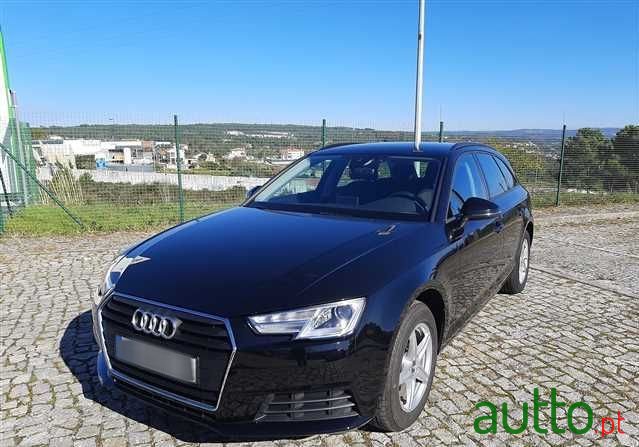 2017' Audi A4 Avant photo #2