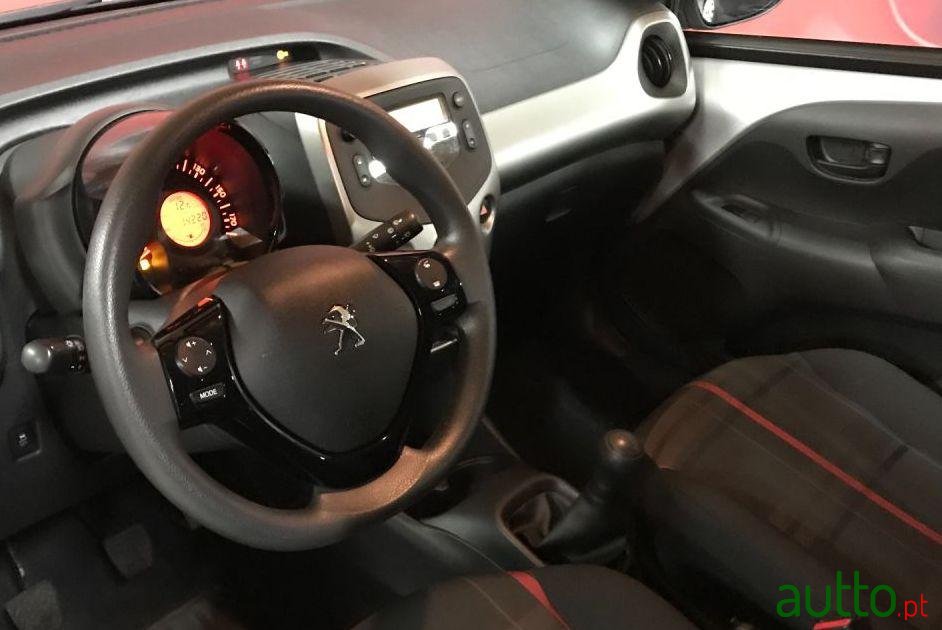 2015' Peugeot 108 1.0 Vti Active photo #1