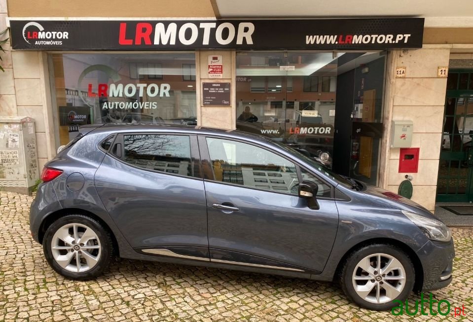 2017' Renault Clio photo #1