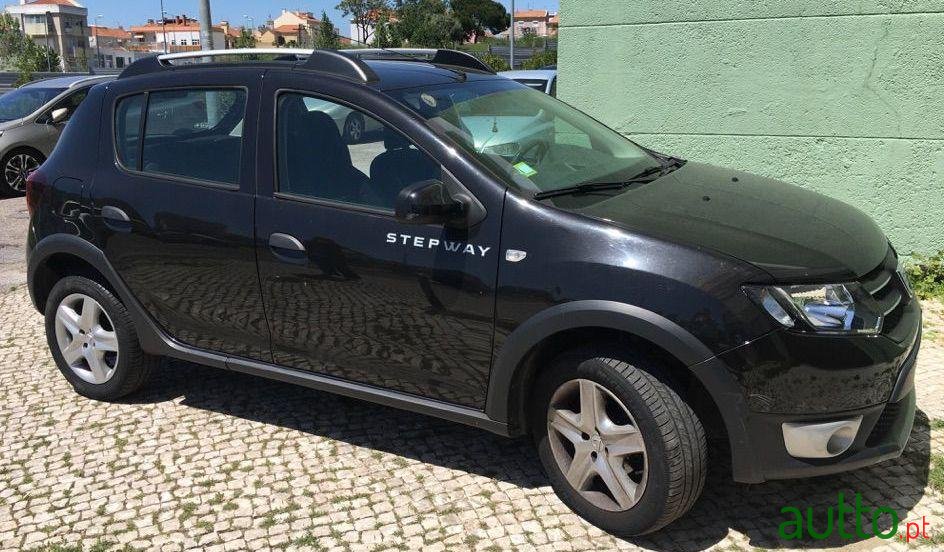 2015' Dacia Sandero Stepway photo #2
