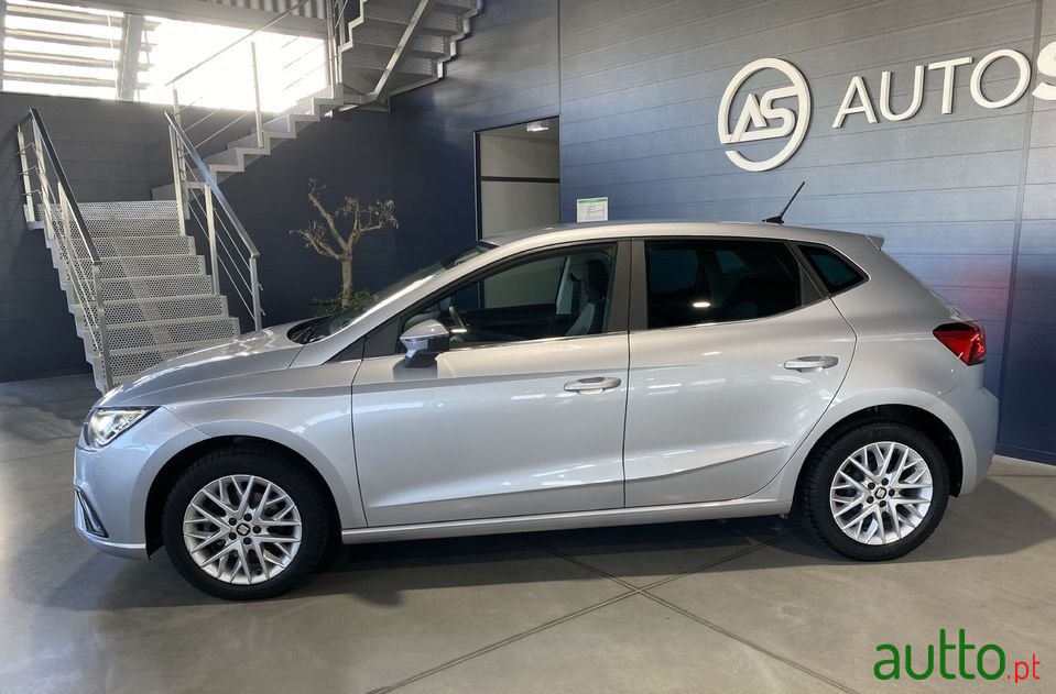 2019' SEAT Ibiza photo #2