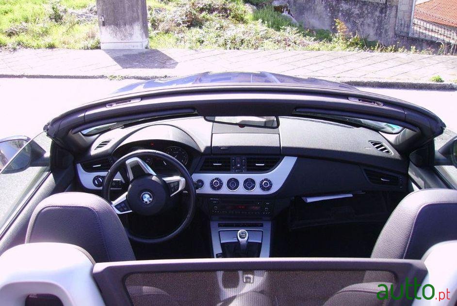 2009' BMW Z4 Sdrive23I photo #1