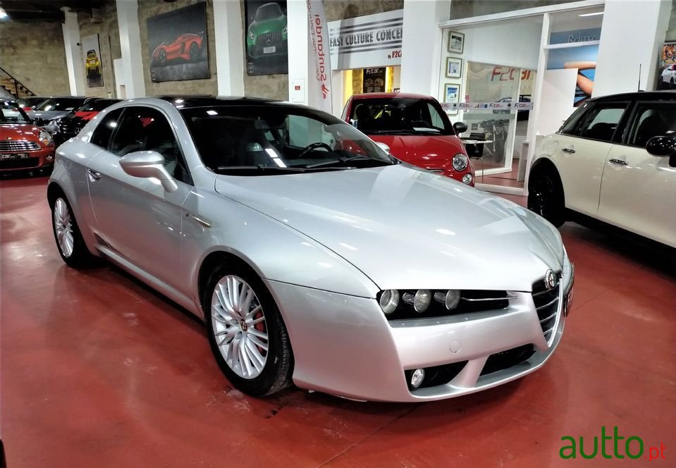 2010' Alfa Romeo Brera photo #3