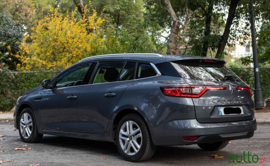 2018' Renault Megane Sport Tourer photo #4