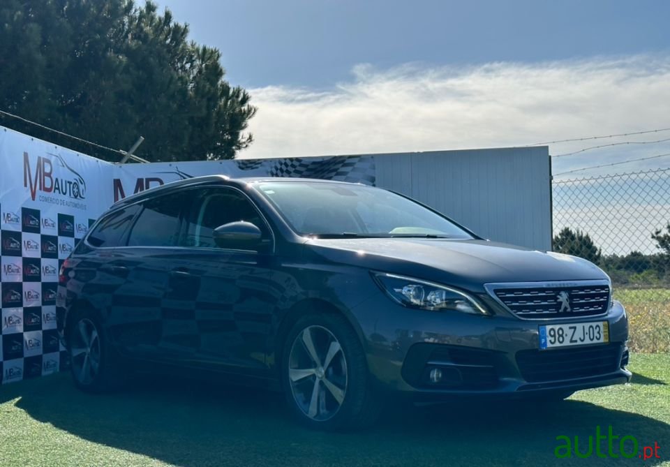 2019' Peugeot 308 photo #6