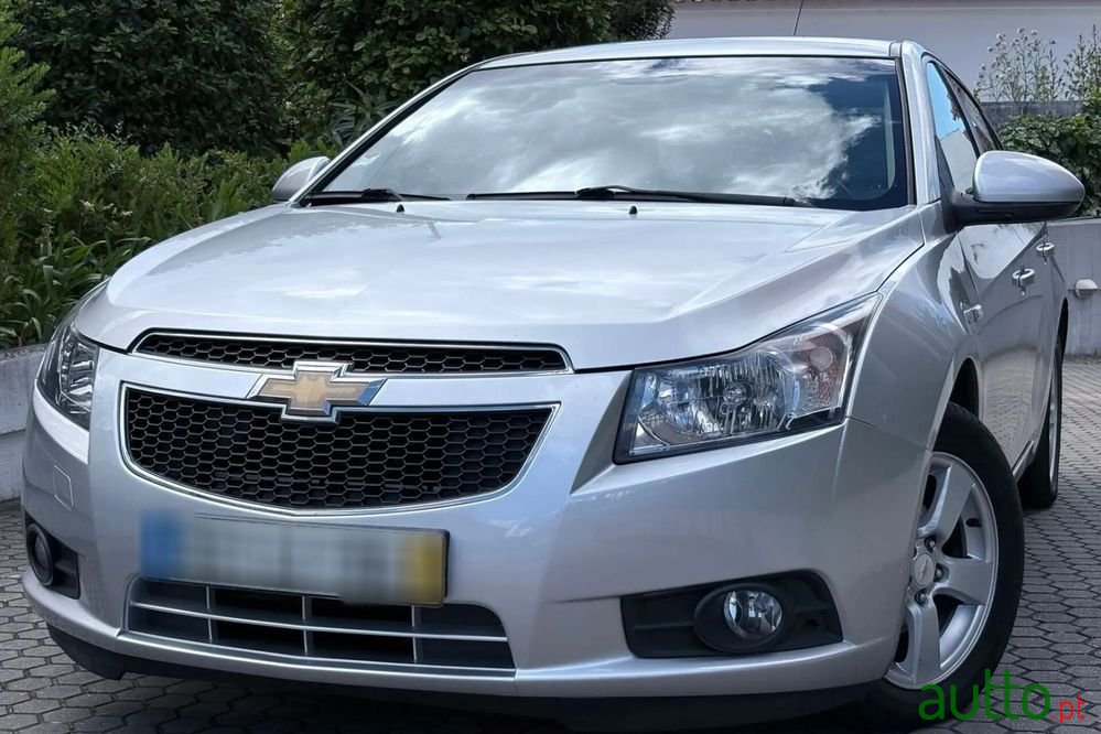 2011' Chevrolet Cruze 1.6 Ls photo #1