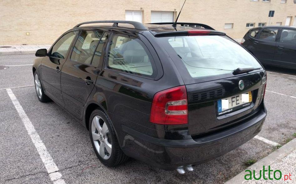 2008' Skoda Octavia Break photo #2