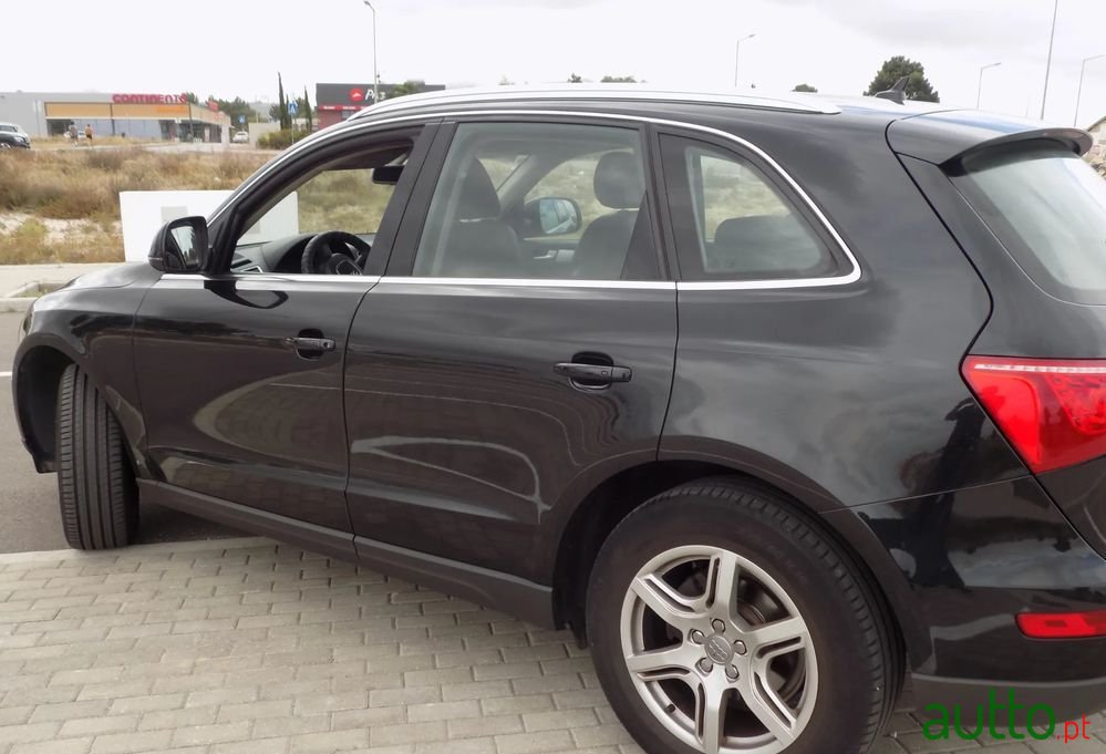 2011' Audi Q5 photo #6