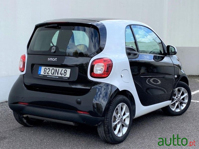 2015' Smart Fortwo photo #2