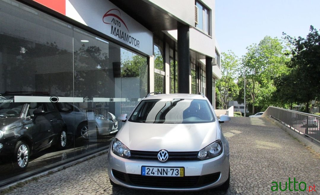 2013' Volkswagen Golf photo #2