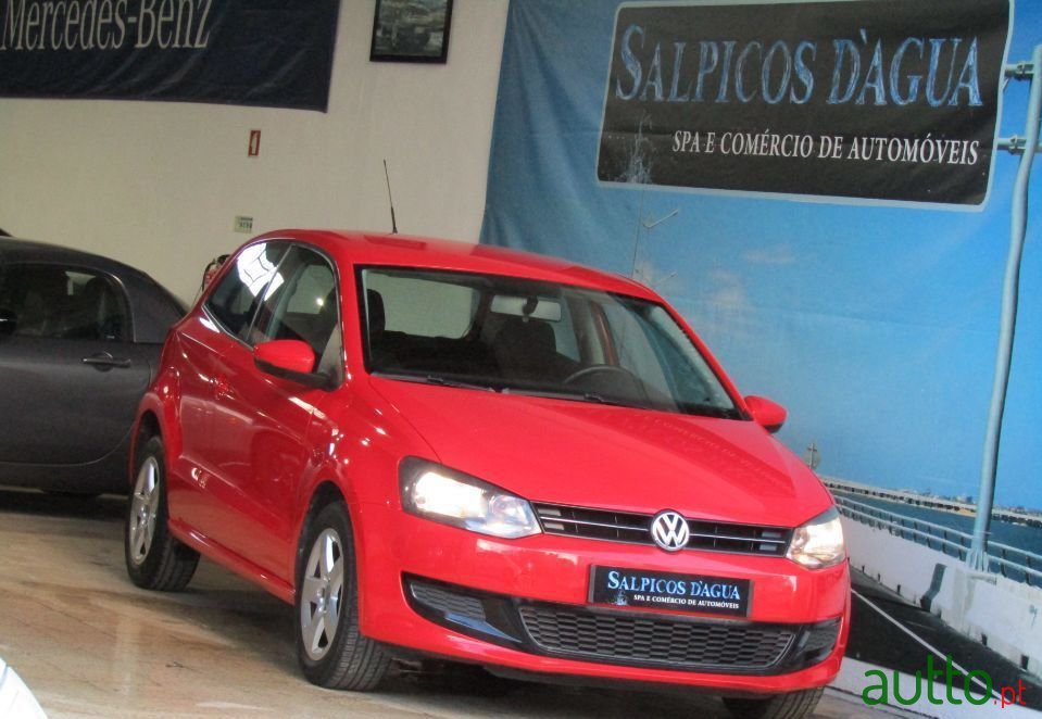 2014' Volkswagen Polo photo #1