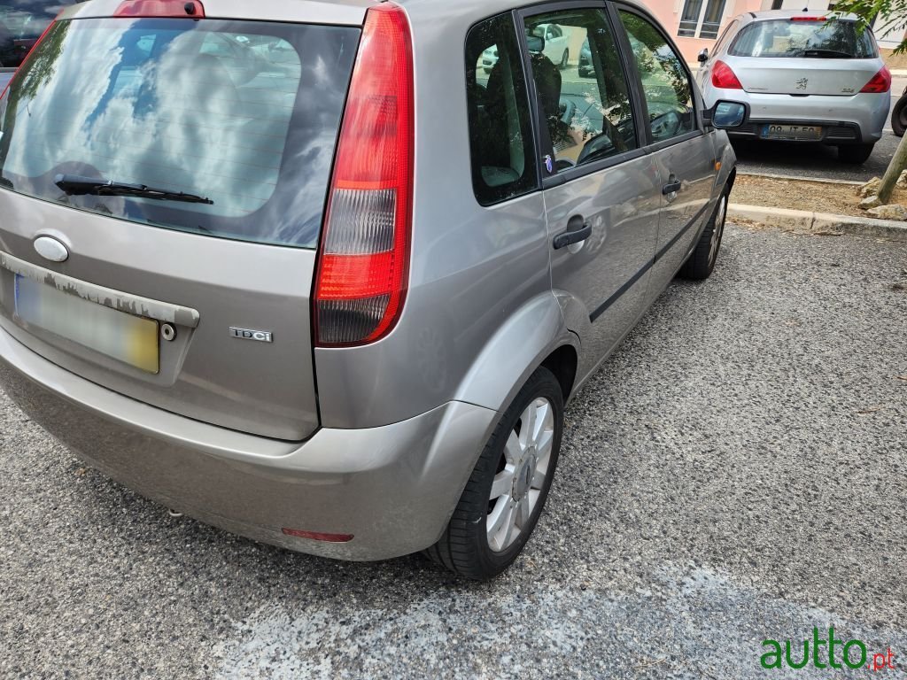 2004' Ford Fiesta photo #4