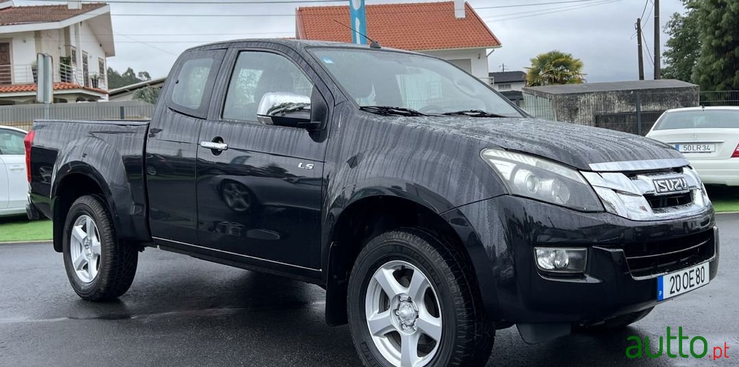 2013' Isuzu D-Max photo #2