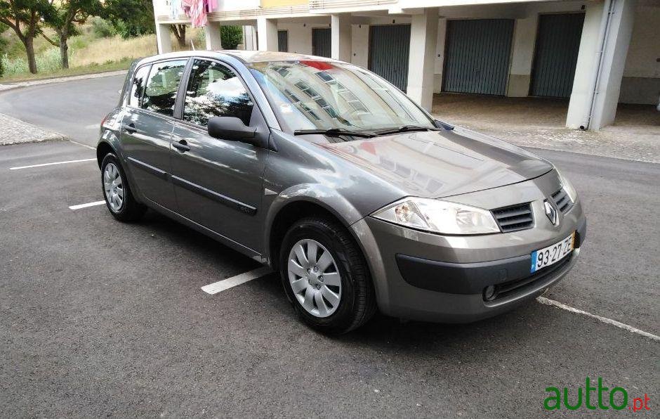 2004' Renault Megane photo #2