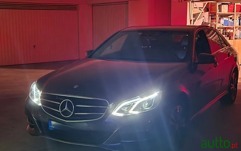 2014' Mercedes-Benz E 220 photo #1