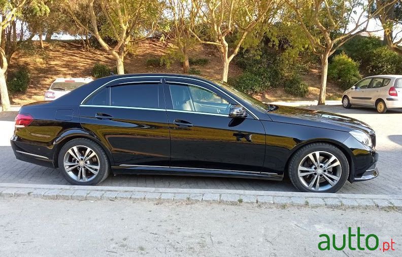 2015' Mercedes-Benz E-300 photo #3