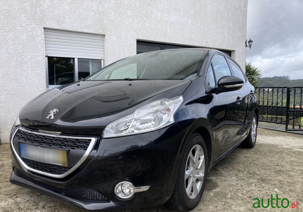 2014' Peugeot 208 photo #4