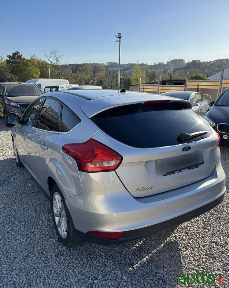 2015' Ford Focus photo #6