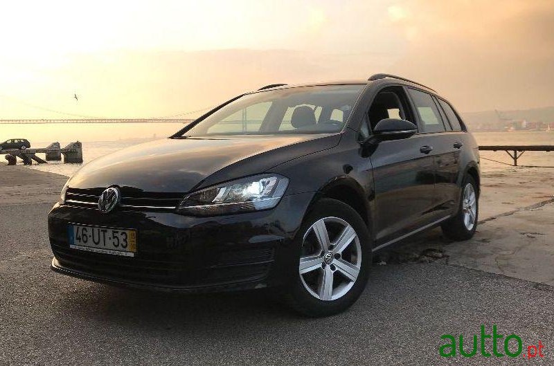 2015' Volkswagen Golf Variant photo #1