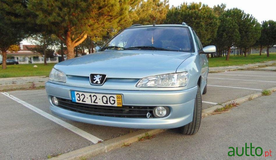 2000' Peugeot 306 Break photo #2