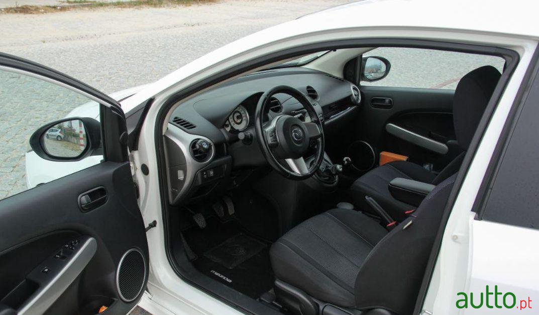 2008' Mazda 2 photo #3