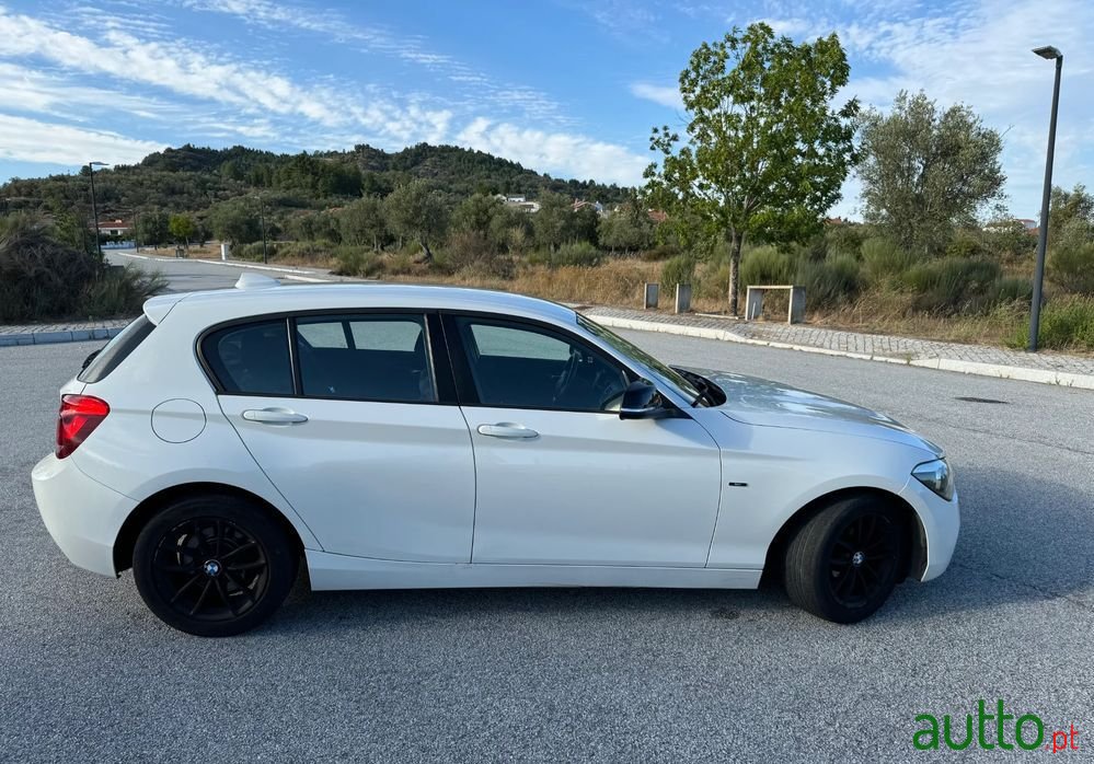 2013' BMW Série 1 D Line Sport photo #6