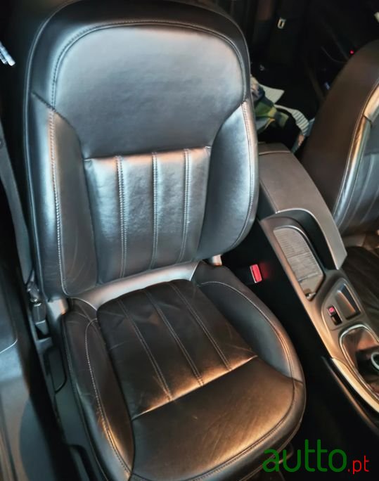 2010' Opel Insignia photo #5