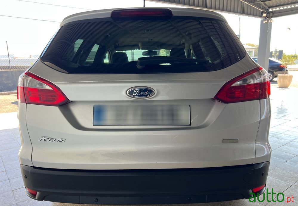 2013' Ford Focus Sw photo #3