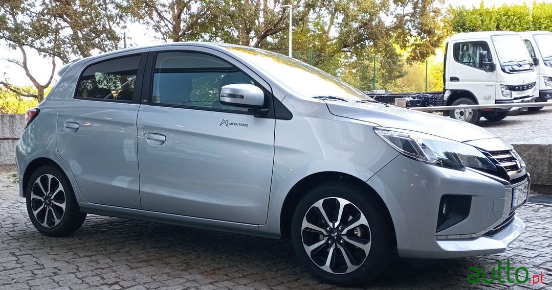 2022' Mitsubishi Space Star photo #2