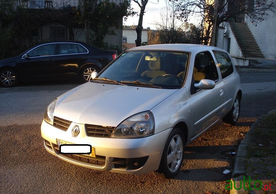 2007' Renault Clio photo #5