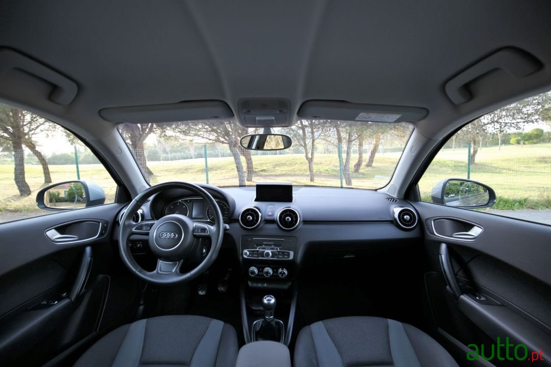 2016' Audi A1 photo #3