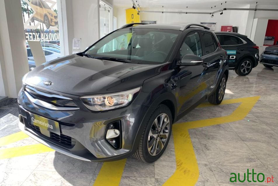 2020' Kia Stonic photo #1