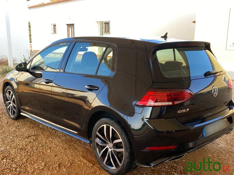2017' Volkswagen Golf 1.6 Tdi R-Line photo #5