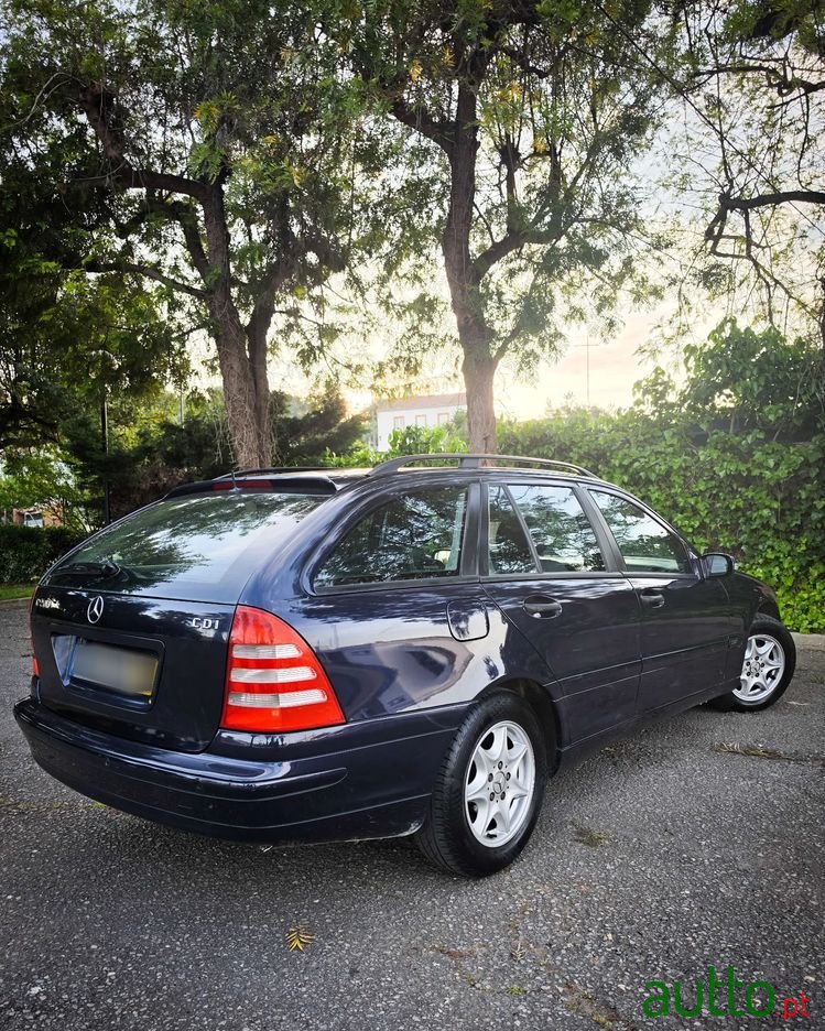 2004' Mercedes-Benz Classe C photo #6