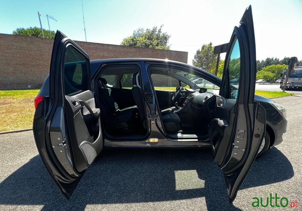 2014' Opel Meriva 1.3 Cdti Enjoy S/S photo #4