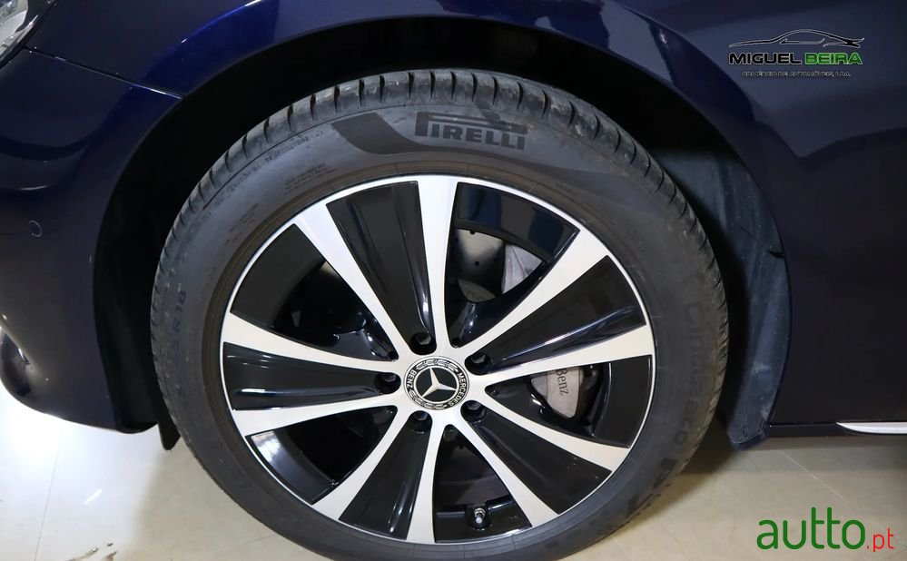 2019' Mercedes-Benz E 300 De Avantgarde photo #2