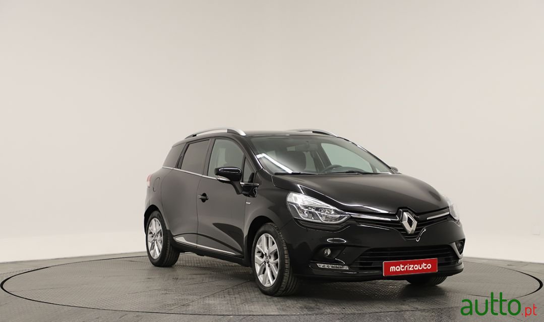 2019' Renault Clio Sport Tourer photo #1