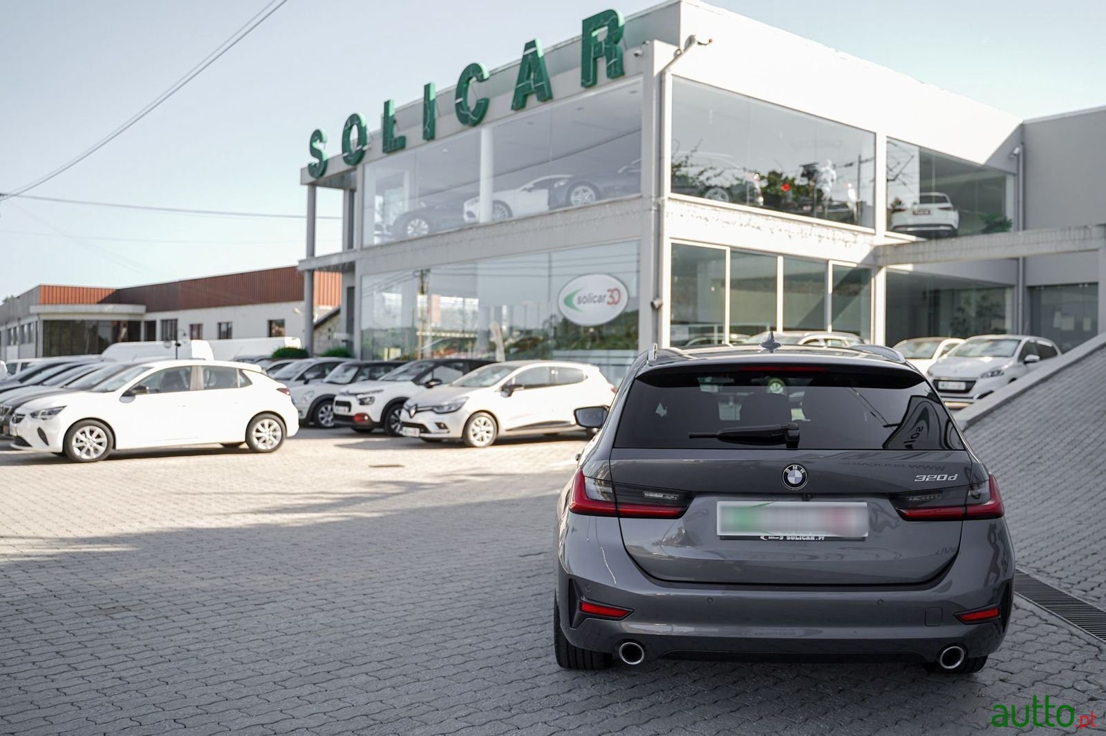 2020' BMW 320 photo #3