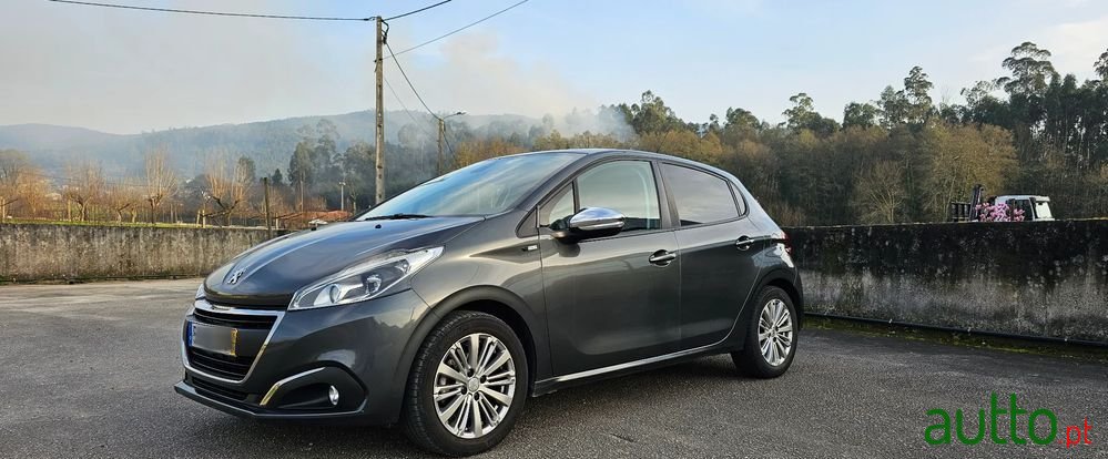 2016' Peugeot 208 photo #1