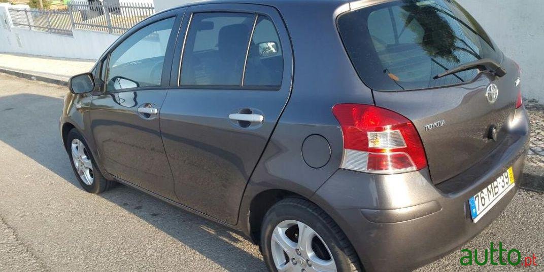 2011' Toyota Yaris 1.4 D4D Sport photo #3