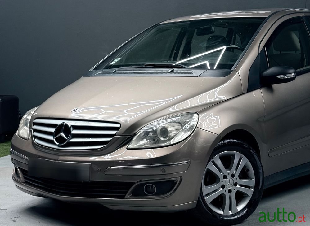 2009' Mercedes-Benz Classe B Autotronic photo #1
