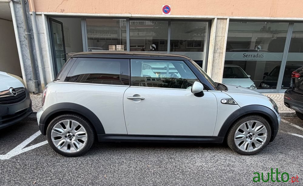 2009' MINI 3 Portas photo #3