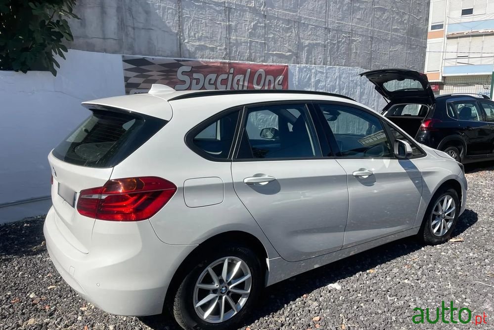 2016' BMW Série 2 D Advantage photo #4