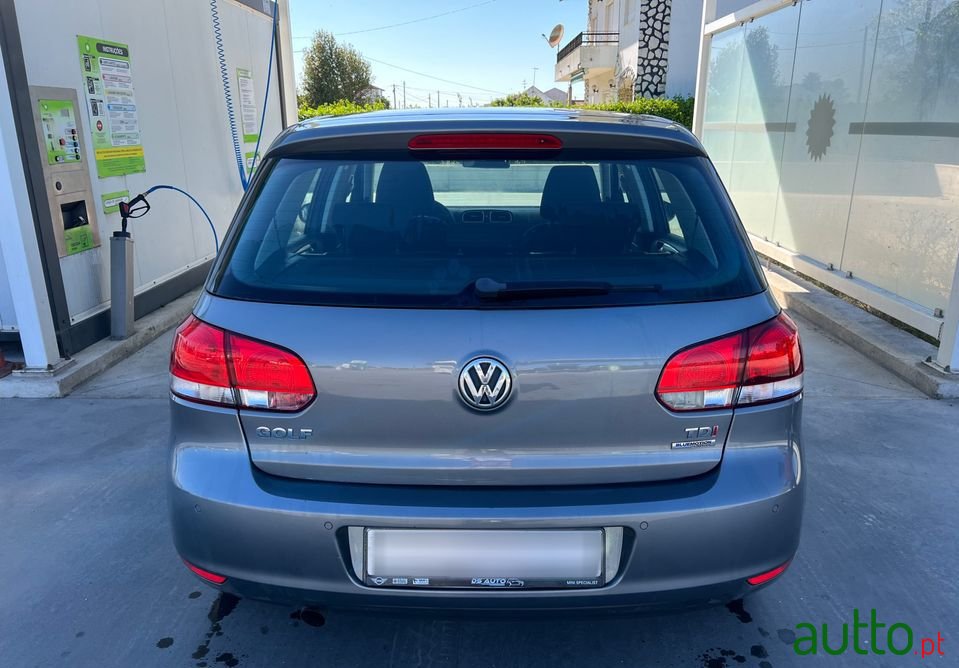 2012' Volkswagen Golf photo #4