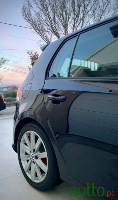 2010' Volkswagen Golf photo #4