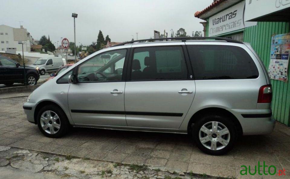 2004' Ford Galaxy 1.9 Tdi Ghia photo #1