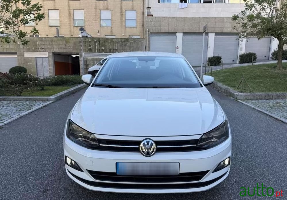 2019' Volkswagen Polo photo #1