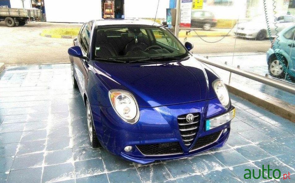 2013' Alfa Romeo MiTo photo #1